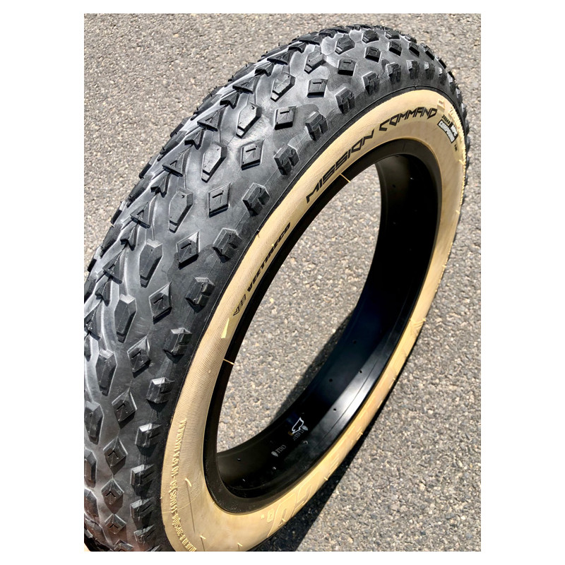 Fatbike band witte crème Mission Command skinwall 20 x 4.0